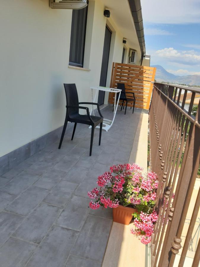 Un Passo Dal Mare - Guest House Lido Di Fondi Exterior foto